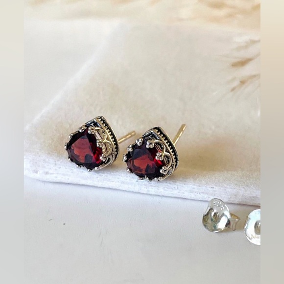 “Garnet Hearts” 925 Sterling Silver Natural Garnet Faceted Heart Stud Earrings - Picture 14 of 17